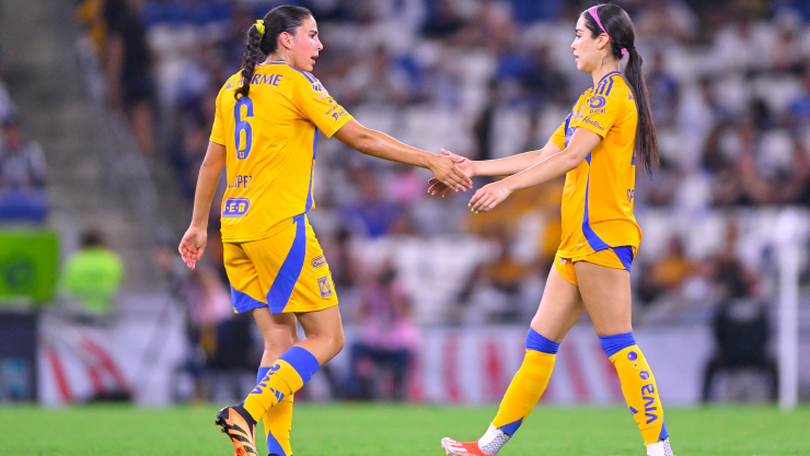 Jimena L&oacute;pez en su debut con Tigres Femenil