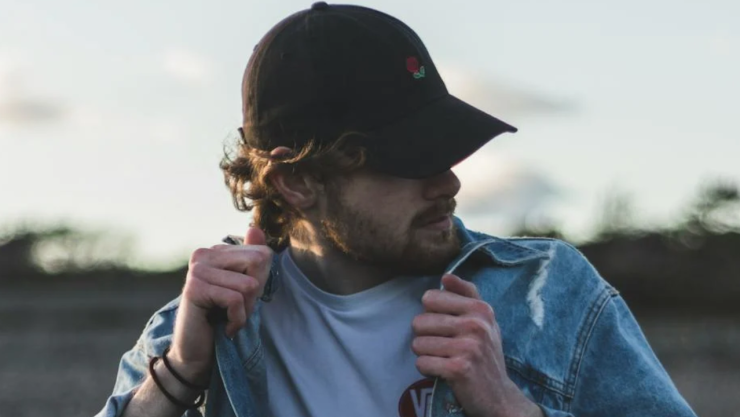 ¿Qué significa usar gorra? Según la psicología…