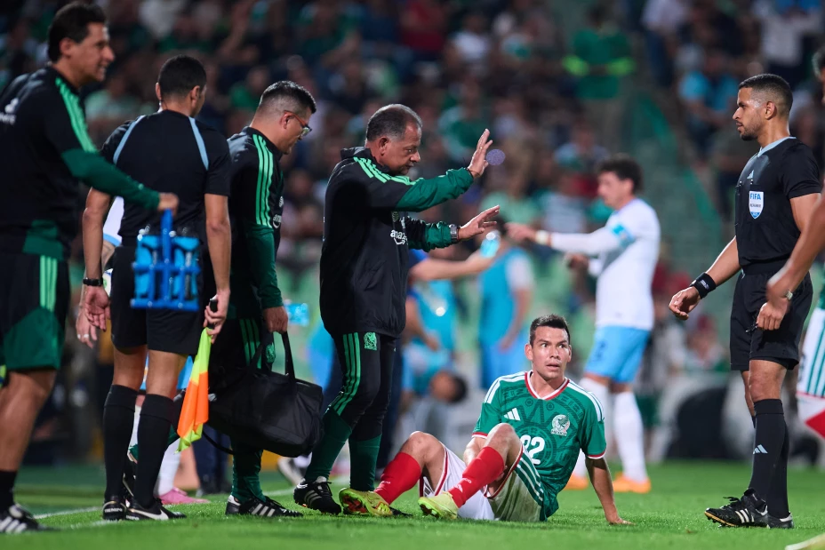 chucky lozano lesionado