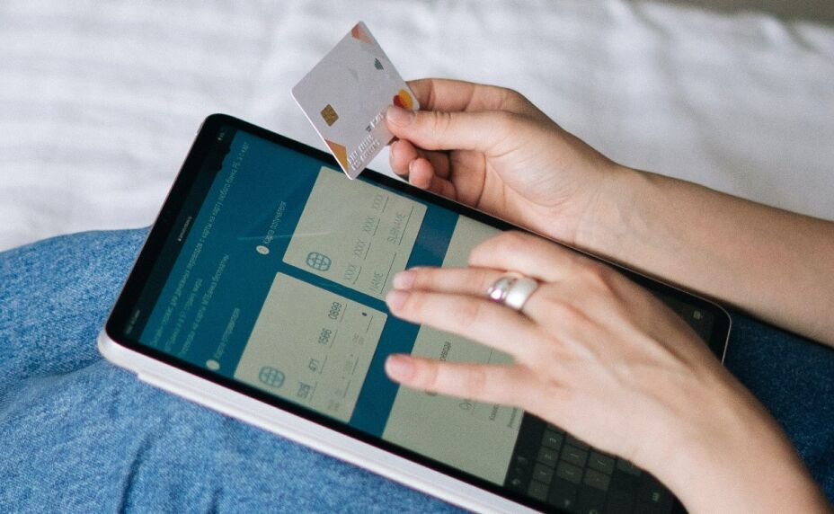 ¿Transferencias bancarias entre familiares se reportan al SAT?