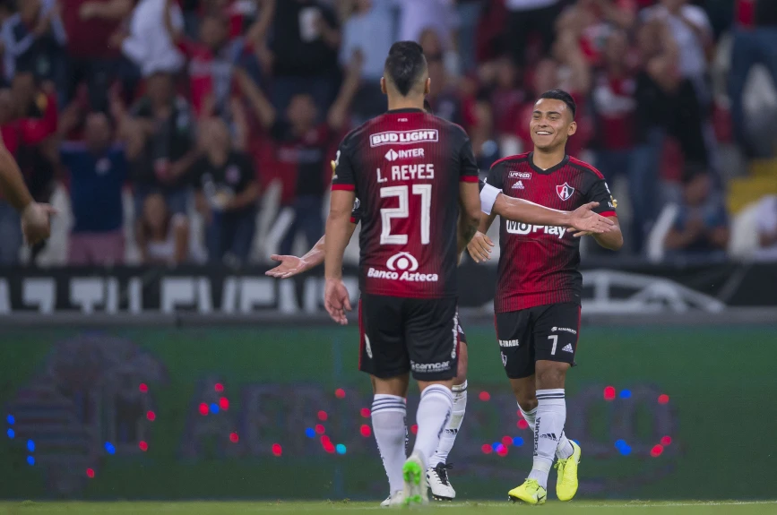 Los rojinegros del Atlas ganan con autoridad y sueñan con La Liguilla.