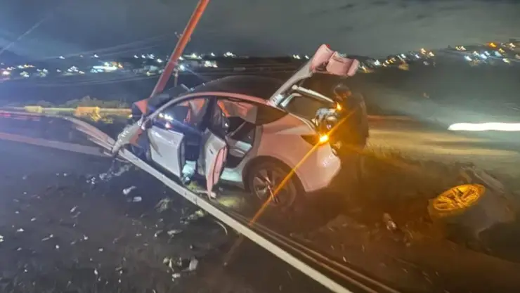 Choque de Tesla en Rosarito