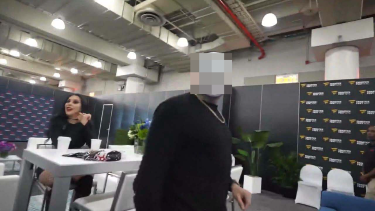 Streamer graba a Penta Zero Miedo sin máscara