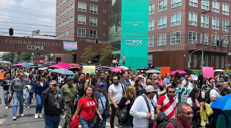 Trabajadores del Poder Judicial en paro de labores en CDMX.