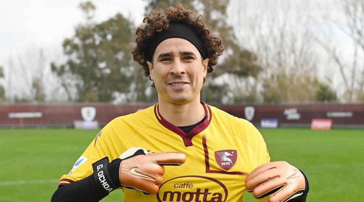 Memo Ochoa oficial Salernitana