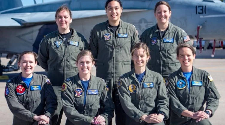 Equipo de mujeres pilotos sobrevolará el inicio del Super Bowl por primera vez en la historia