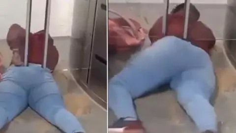 Video_ Mujer intenta colarse en el metro y termina ATORADA en las puertas
