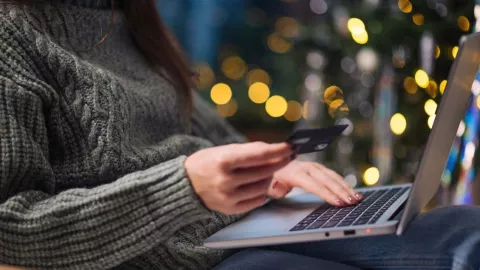 Plataformas para hacer compras navideñas en línea