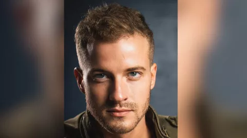 El actor de One Tree Hill Paul Teal.