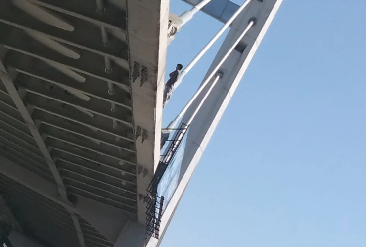 Persona intenta aventarse del puente de Valsequillo hoy 22 de noviembre de 2024