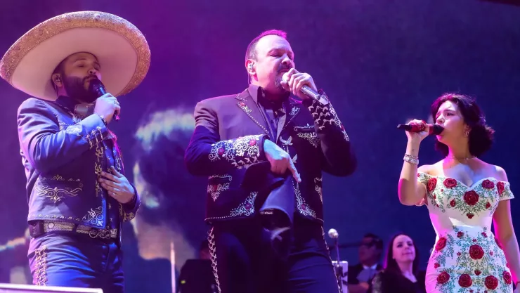 Miles firman petición para cancelar concierto Aguilar en Guadalajara.