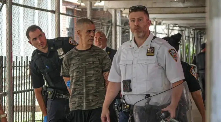 Apuñalan a dos personas presuntamente judías en Manhattan; hay un detenido