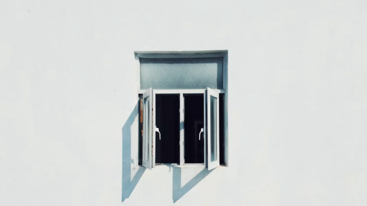 estudiante cae por ventana.png