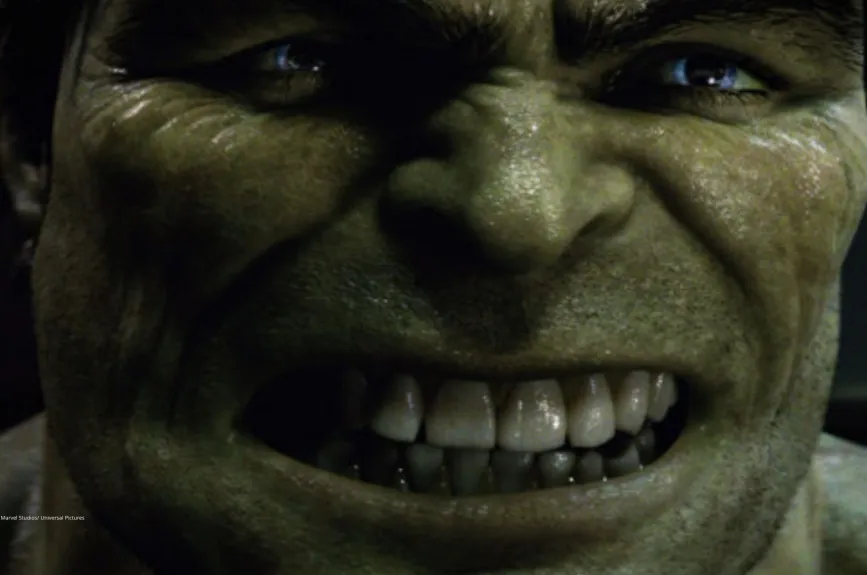 Edward Norton Hulk TV Azteca_2.jpg