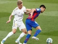 Real Madrid gana con tres disparos