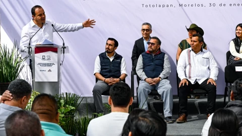 Entregan escrituras a familias de damnificados de sismo en Morelos