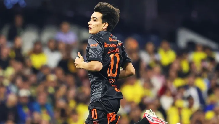 Gilberto Mora en el Estadio Azteca: 4 fotos que puedes usar de fondo de pantalla de celular