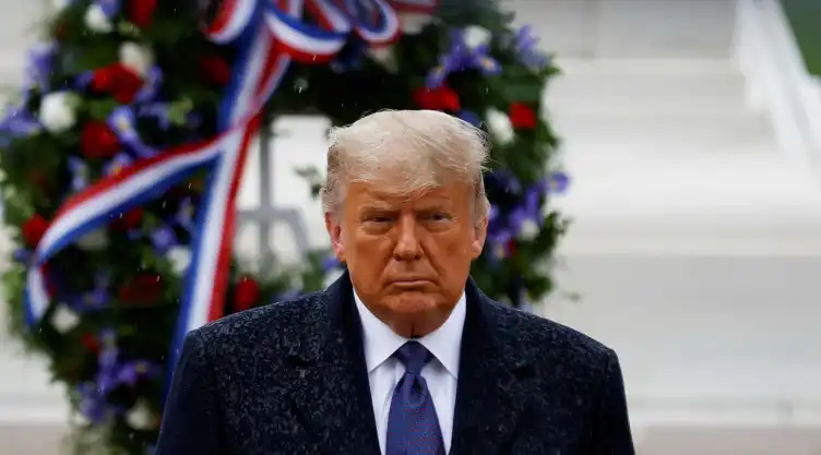 donald trump regresa actividades dia veteranos.jpg