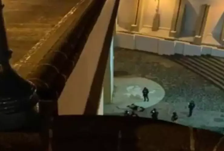 Hombre se arroja desde puente en Xalapa