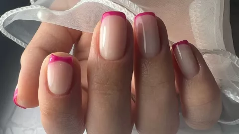 manicura rusa mujeres 50 y 60 años