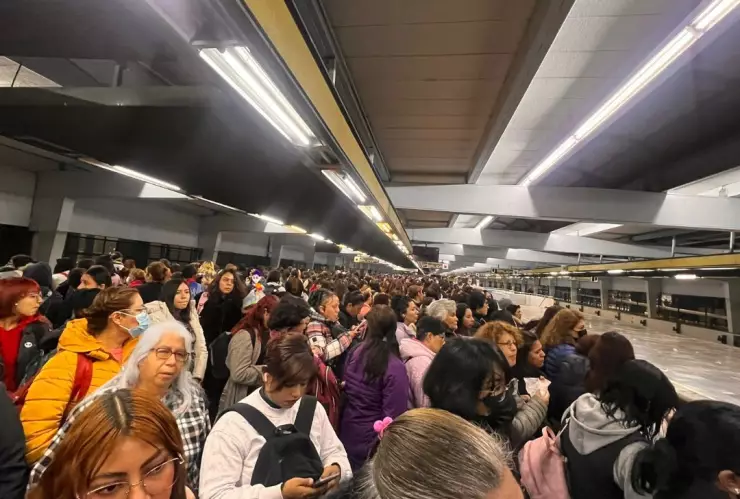 Líneas del Metro CDMX y el Metrobús con retrasos