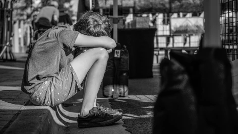 ¡Toma acción! Estas son algunas señales de alerta para detectar conductas de autolesión en adolescentes