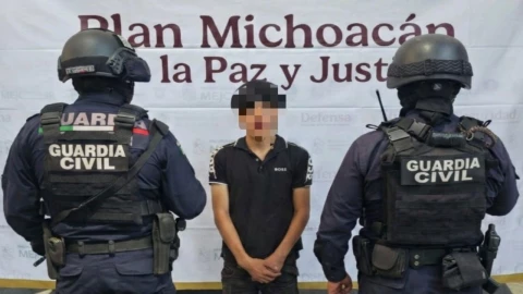 Cae-menor-en-El-Aguaje-ligado-a-bloqueos-y-quema-de-vehículos-por-muerte-de-_El-Mencho_-en-Michoacán.webp