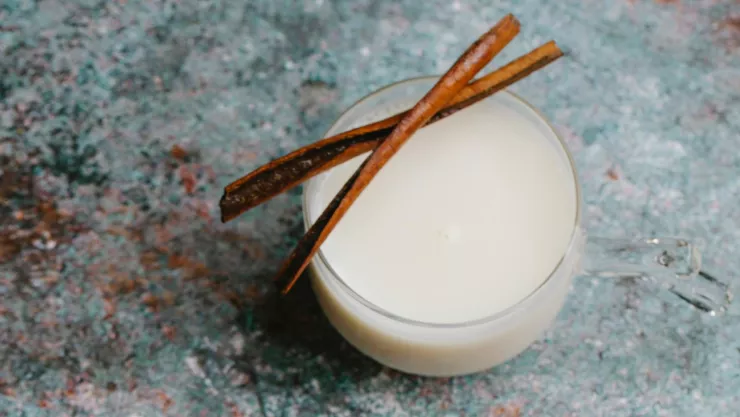 ¿Cómo preparar agua de horchata sin lácteos y azúcar?