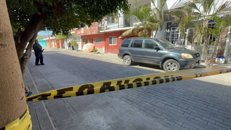 Muere hombre al caer en la Lázaro Cárdenas, Mazatlán.jpg
