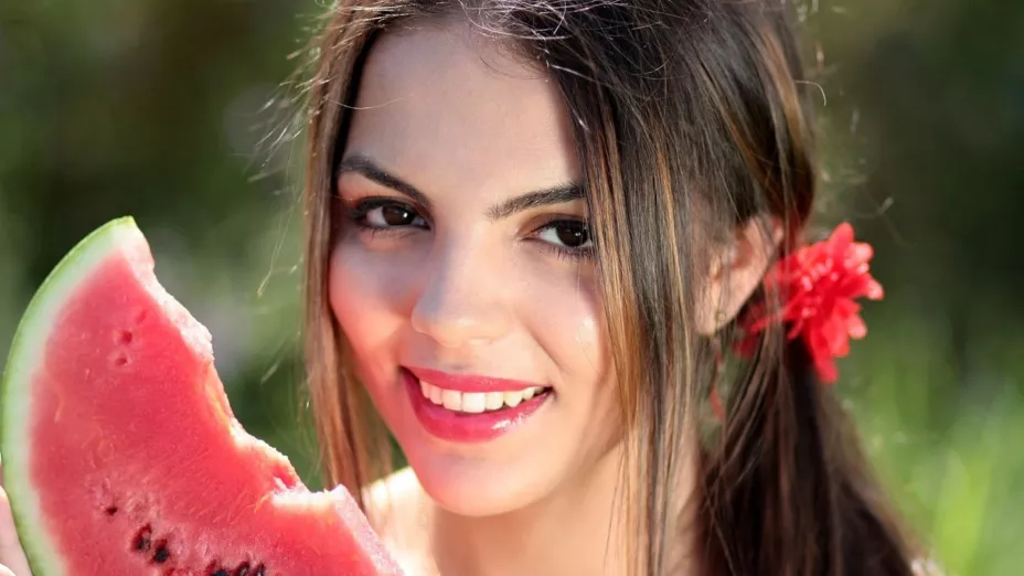 Las enfermedades que te prohíben comer sandía