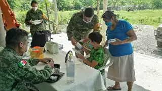 También otorgaron 2 mil 977 consultas médicas, colocaron 87 mil 508 sacos terreros para la contención de los niveles pluviales y se trasladaron vía aérea 810 apoyos para la canasta básica de las familias (aceite vegetal, harina de maíz, pasta para sopa, azúcar, huevo, frijoles enlatados y atún, entre otros).