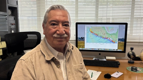 Carlos Valdés, investigador de la UNAM especializado en sismos