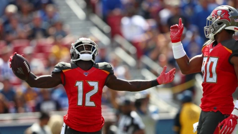 Tampa Bay Buccaneers v Los Angeles Rams