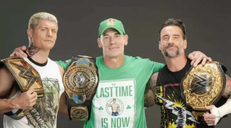 cm-punk-luchador-central-wwe-2k26.jpg