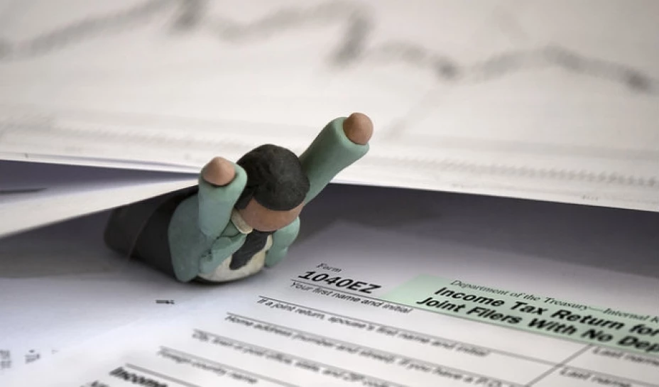 La deudas suelen convertirse en la pesadilla financiera de muchas personas, en particular si no tienen una idea clara de cómo enfrentarlas