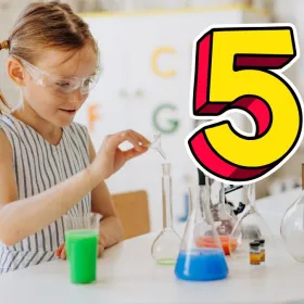 5 experimentos caseros para hacer con niños usando materiales cotidianos