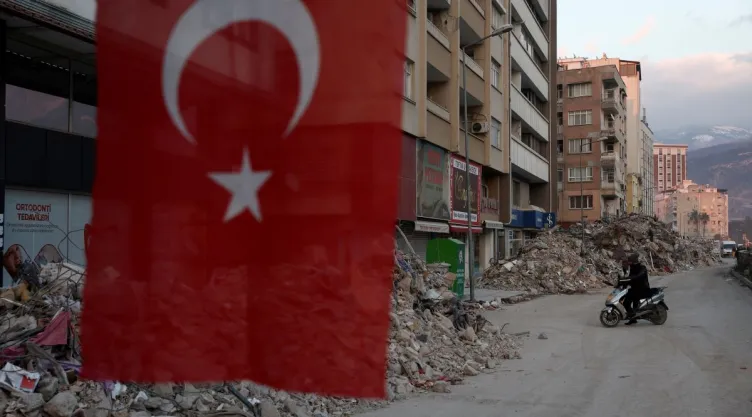turquía alemania labores de rescate suspensión terremoto