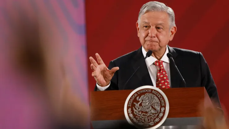 El presidente de México, Andrés Manuel López Obrador, ofrece una conferencia de prensa en el Palacio Nacional de Ciudad de México. Mayo, 2019. Imagen, Reuters.