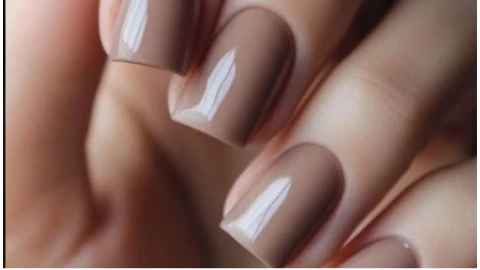 diseño uñas capuchino