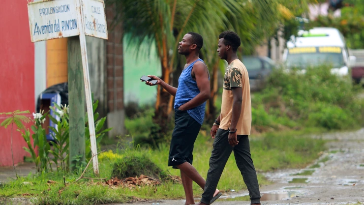 Migrantes invaden casas en Tapachula