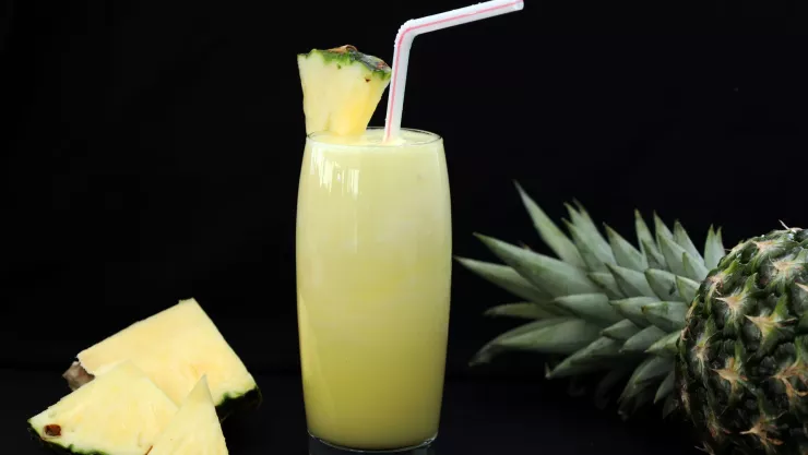 Esto pasa en tu cuerpo si bebes jugo de piña con jengibre todas las mañanas