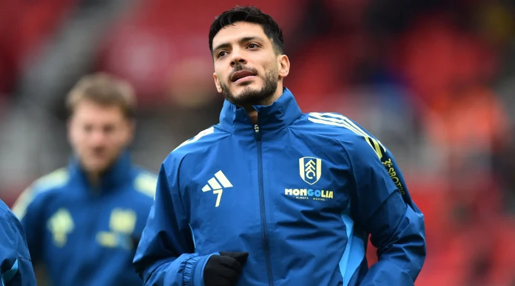 Raúl Jiménez dice que es mejor que Messi y Cristiano en este aspecto