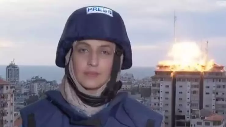Video_ Cae misil a edificio de Gaza en plena transmisión en vivo; así reaccionó la reportera