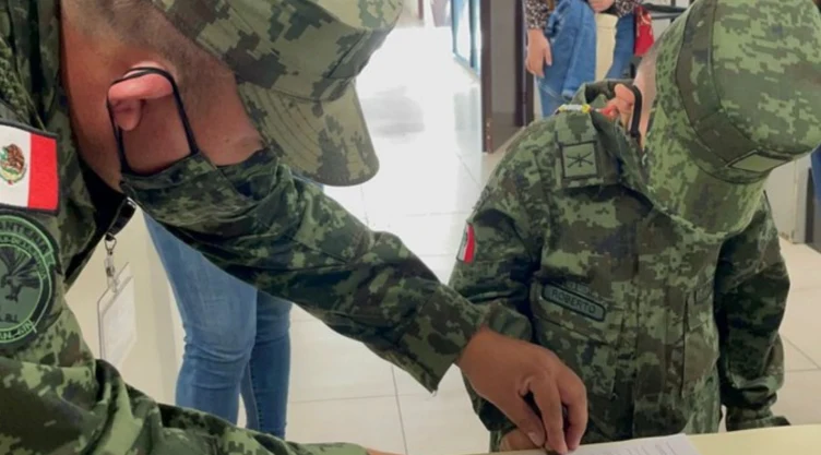 sedena niño soldado honorario