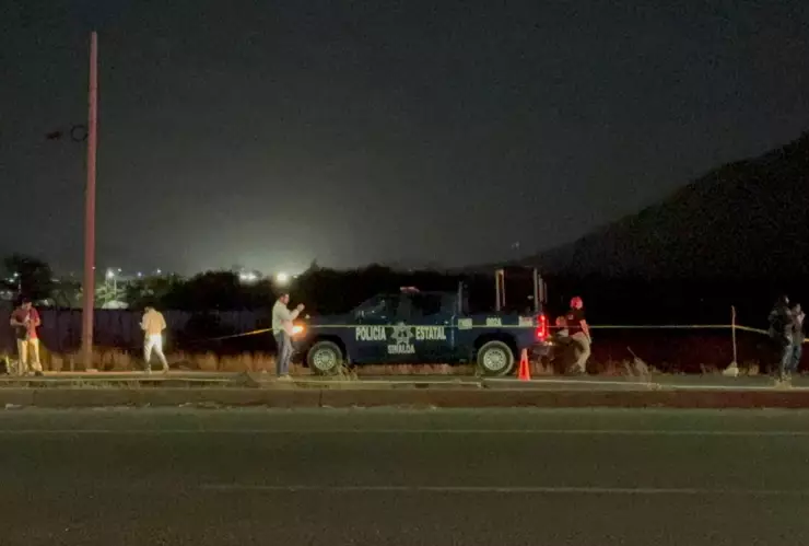 Robacarros se enfrentan a policías en Culiacán.