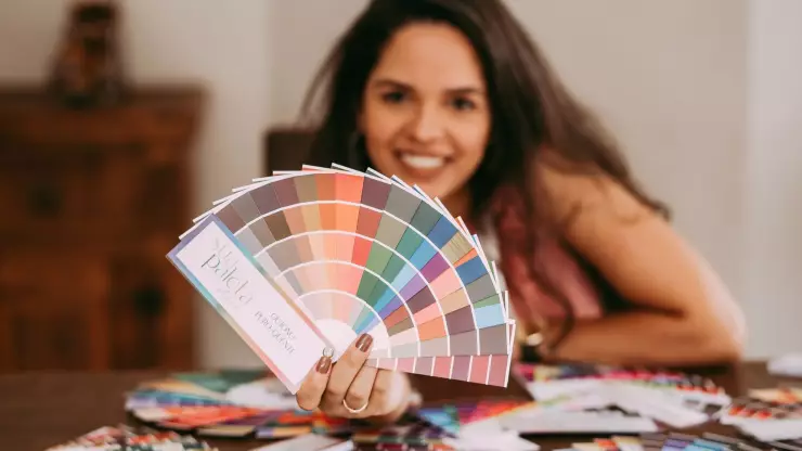 Cloud Dancer: el color Pantone que dominará la moda en 2026