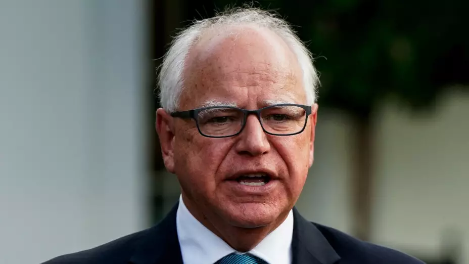 tim-walz-candidato-vicepresidente-kamala-harris