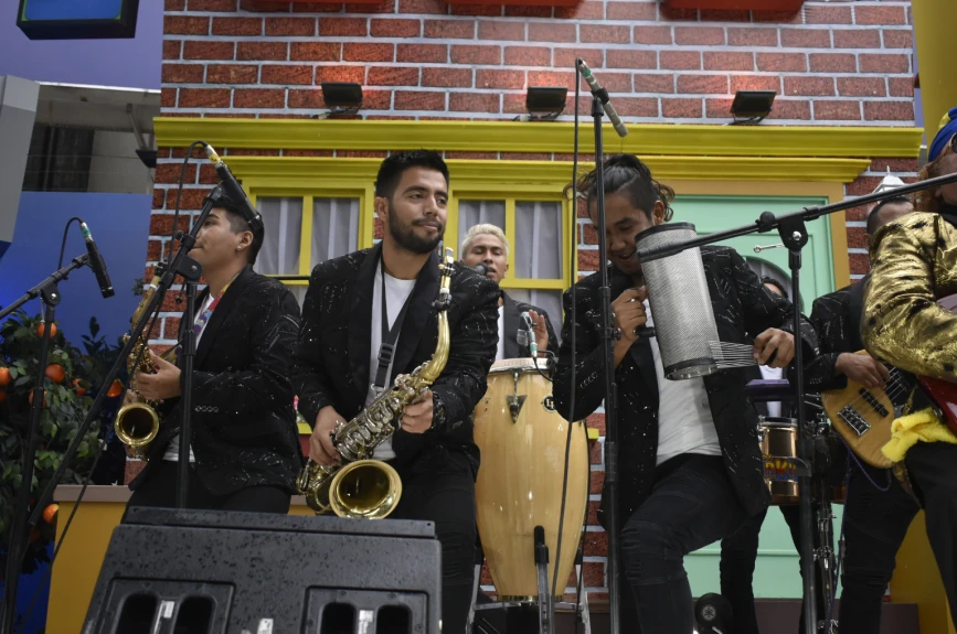 LOS KARKIKS
