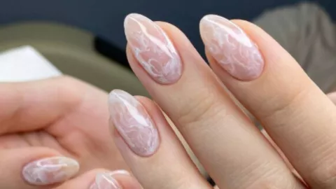 diseños de uñas griegas cremosa