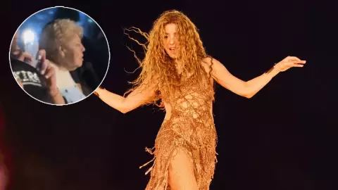captan mamá de shakira cantando antologia a todo pulmon concierto.jpg